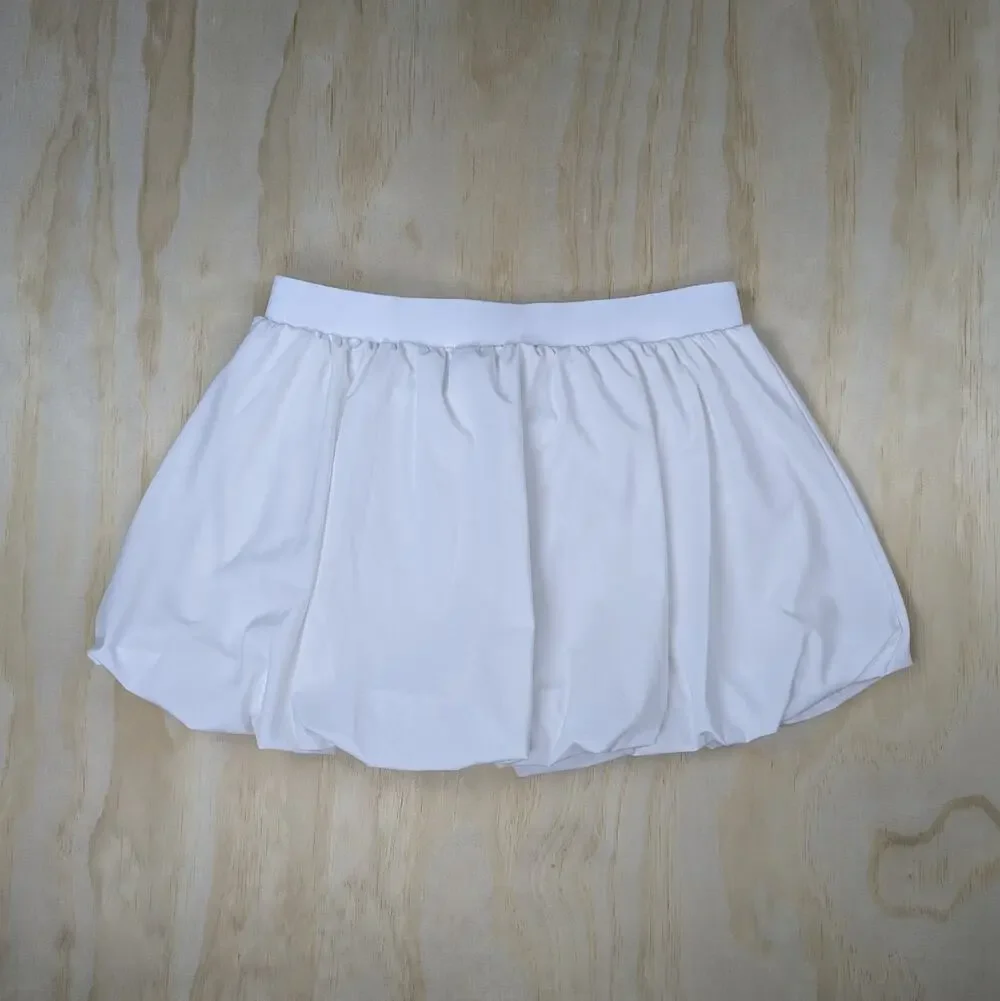 Lululemon Women's Medium White Bubble Hem Tennis Skort Built-In Shorts